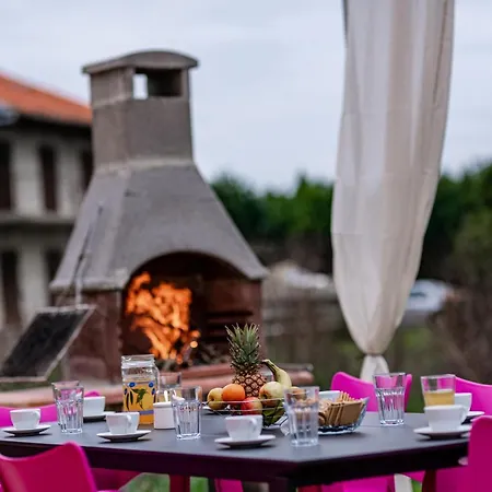 וילה Aria נין