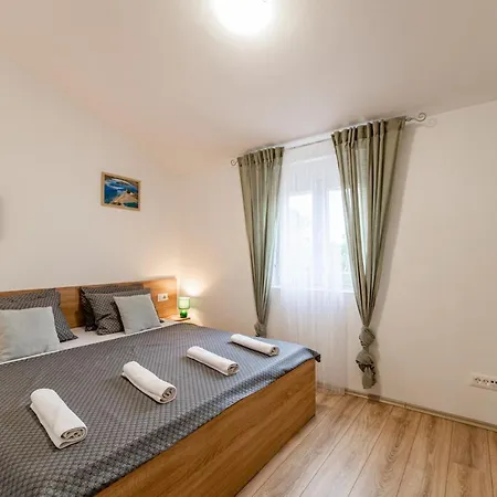 Aria Villa *
