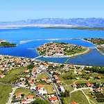 Aria Villa Nin