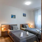 Villa Aria