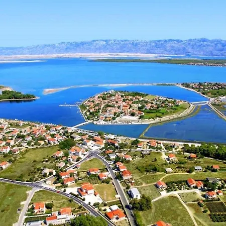Aria Villa Nin